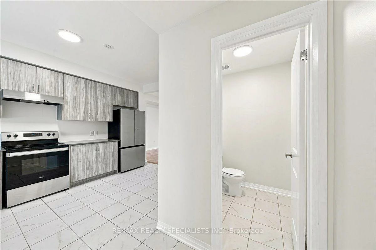 220, Dissette, Bradford, Bradford West Gwillimbury