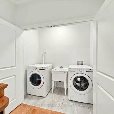 220, Dissette, Bradford, Bradford West Gwillimbury