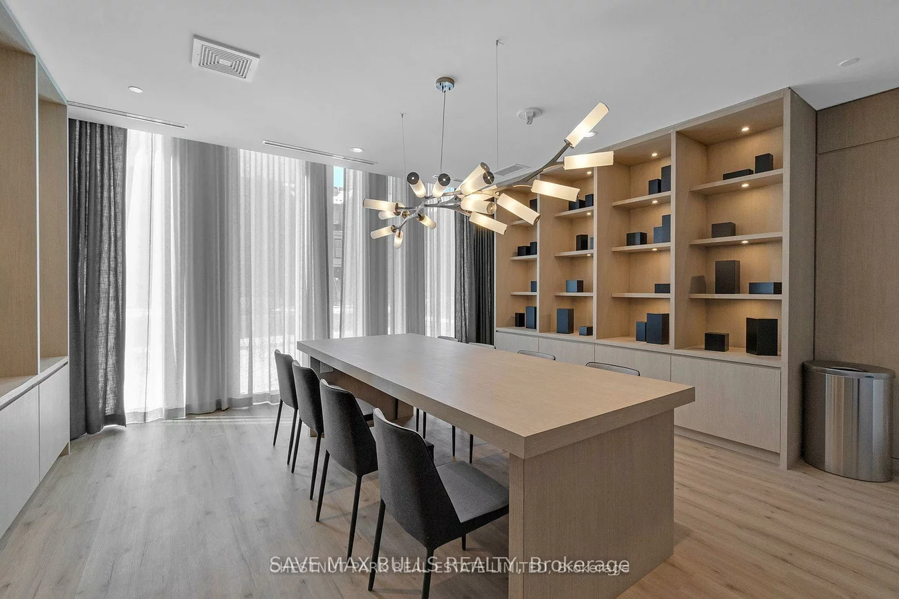 215, Veterans, Northwest Brampton, Brampton