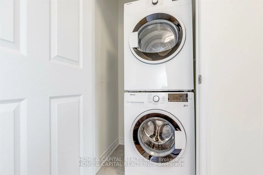 200, Lagerfeld, Northwest Brampton, Brampton