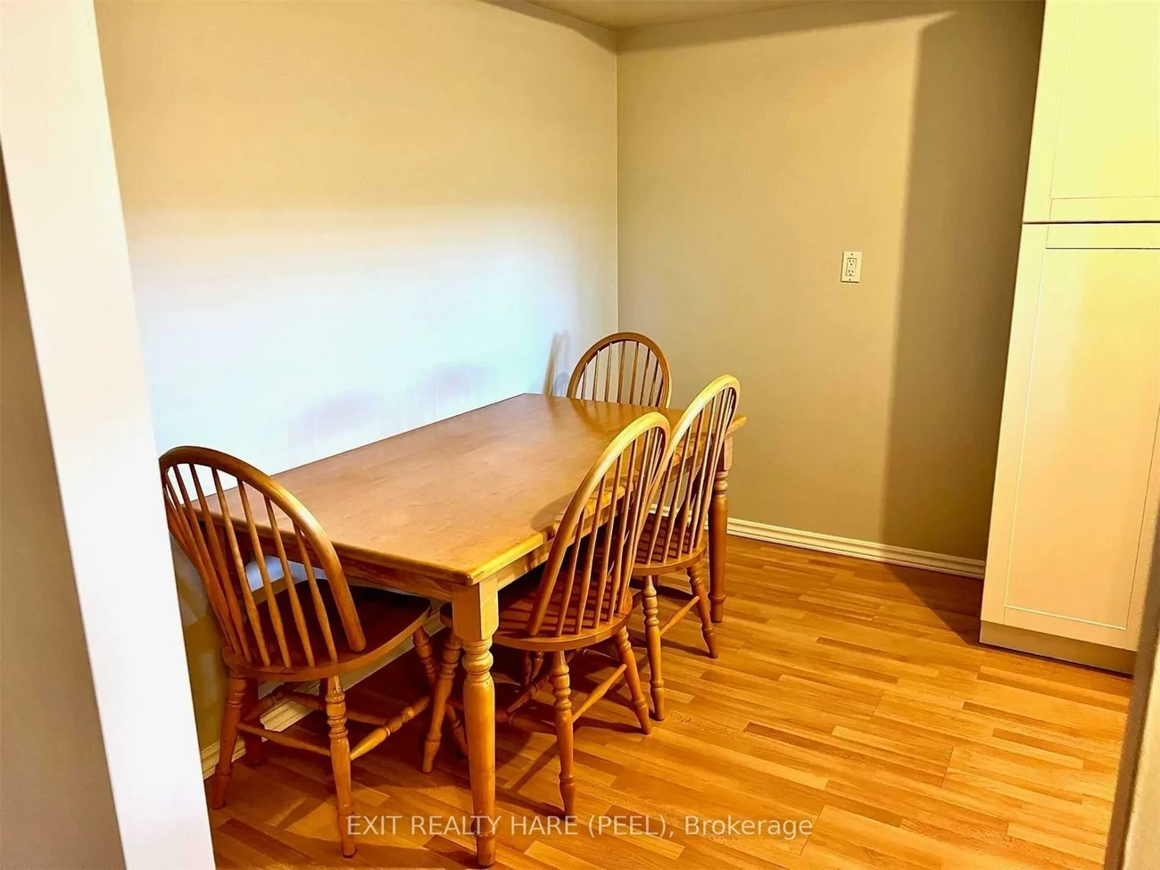 320, Mill, Brampton South, Brampton
