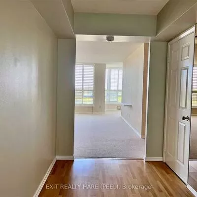 320, Mill, Brampton South, Brampton