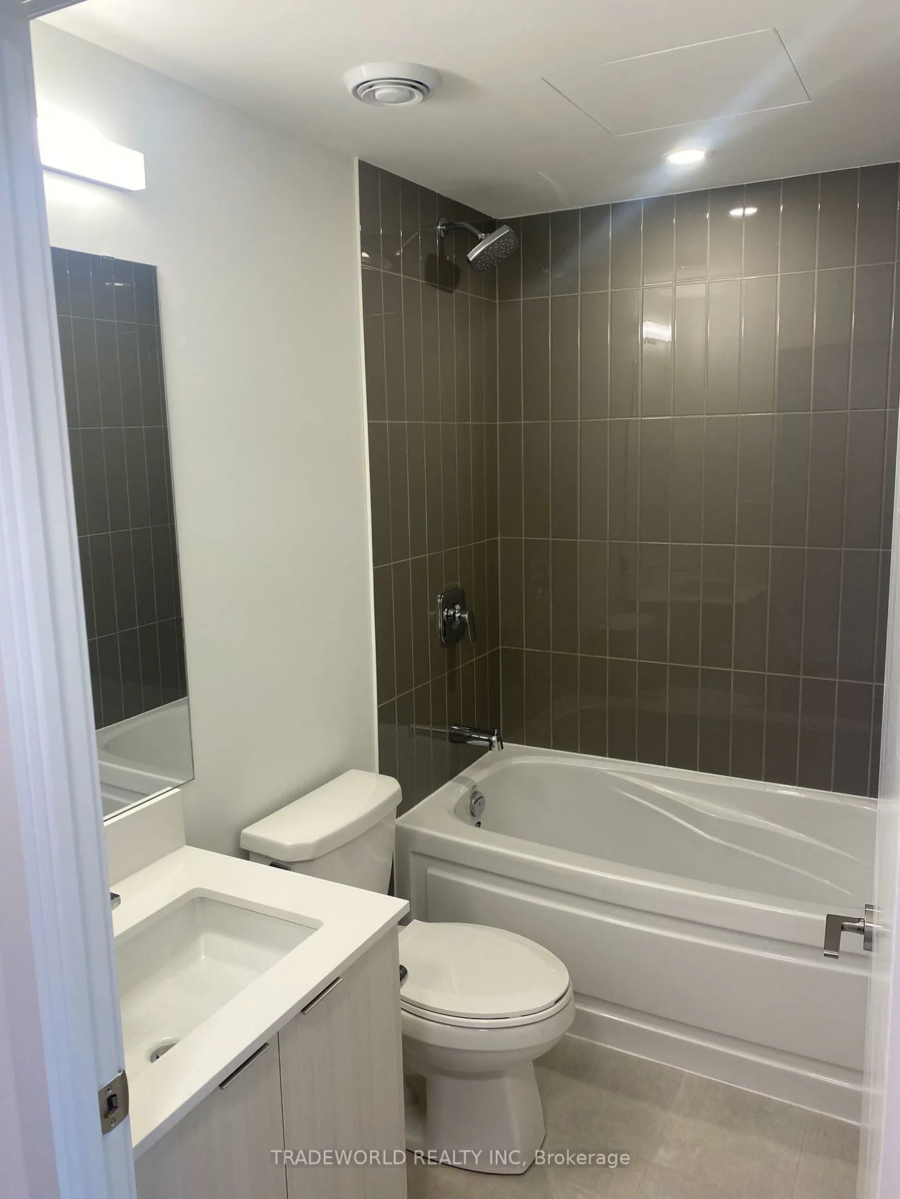 225, Malta, Fletcher's Creek South, Brampton
