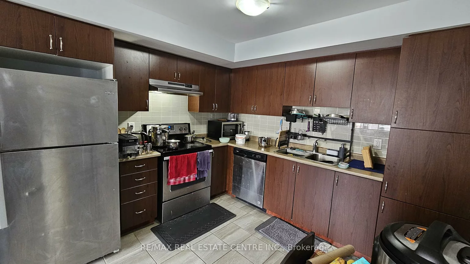 250, Sunny Meadow, Sandringham-Wellington, Brampton