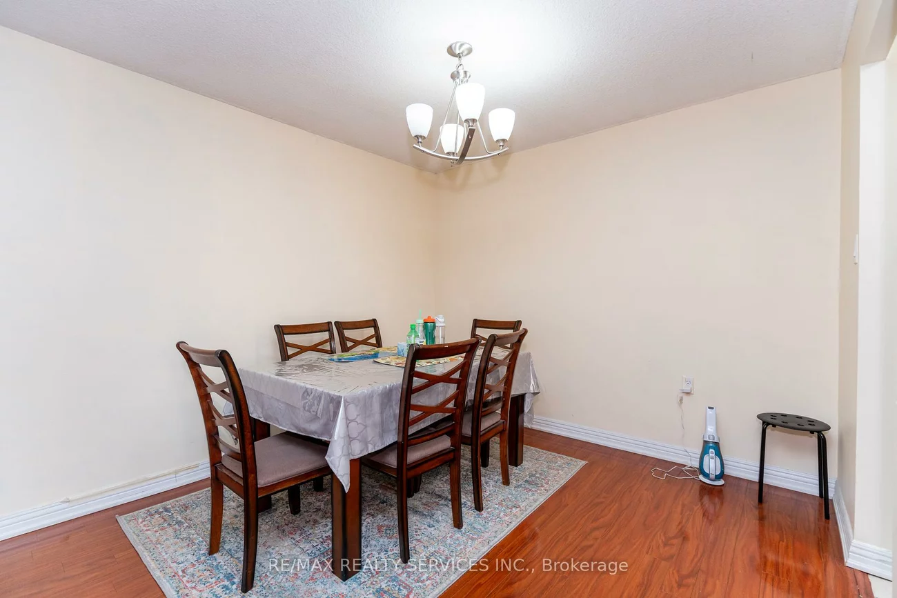 18, Knightsbridge, Queen Street Corridor, Brampton