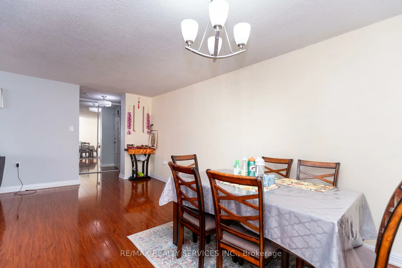 18, Knightsbridge, Queen Street Corridor, Brampton