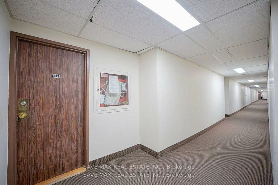 17, Knightsbridge, Queen Street Corridor, Brampton