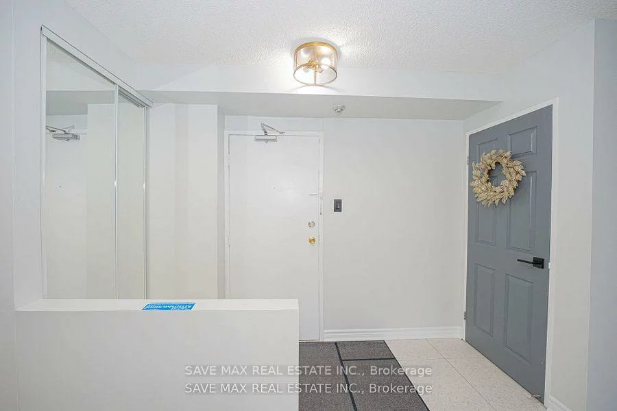 17, Knightsbridge, Queen Street Corridor, Brampton
