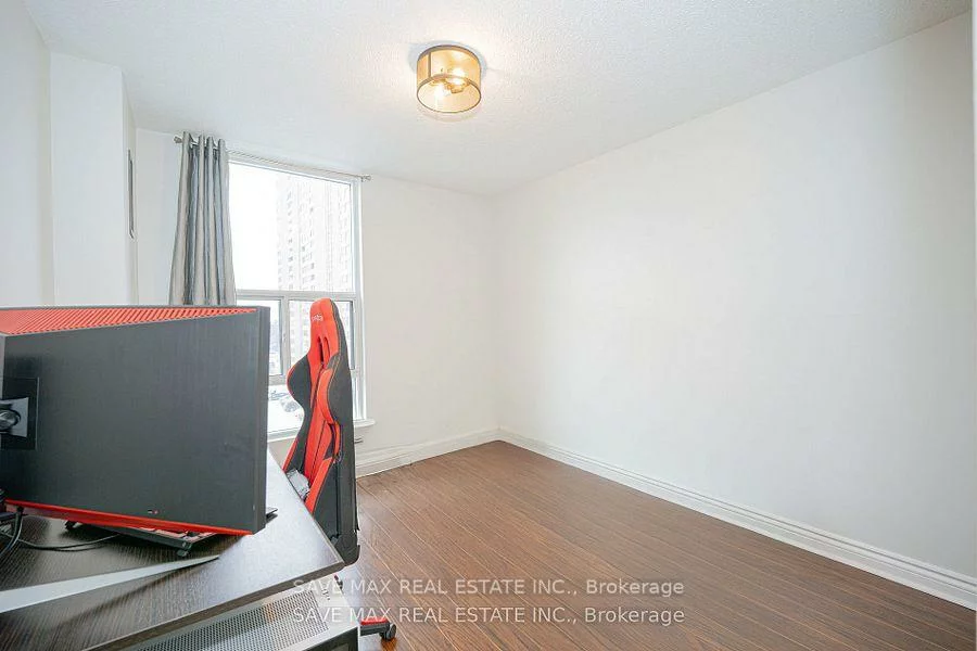17, Knightsbridge, Queen Street Corridor, Brampton