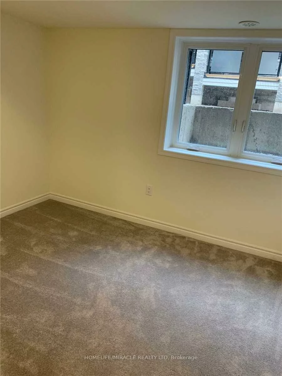 250, Lagerfeld, Northwest Brampton, Brampton