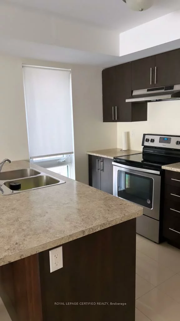100, Dufay, Fletcher's Meadow, Brampton