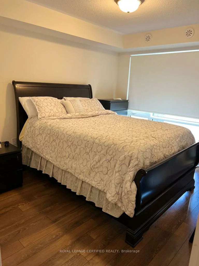 100, Dufay, Fletcher's Meadow, Brampton