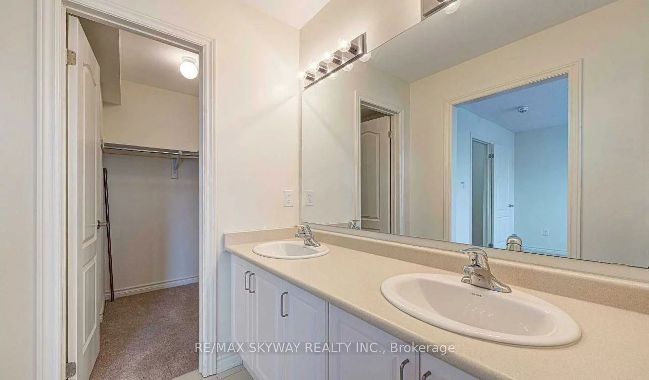 11, Autumnwood, Credit Valley, Brampton