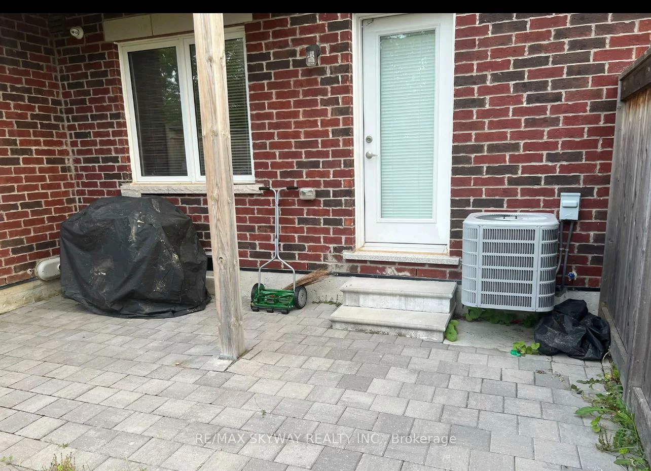 11, Autumnwood, Credit Valley, Brampton