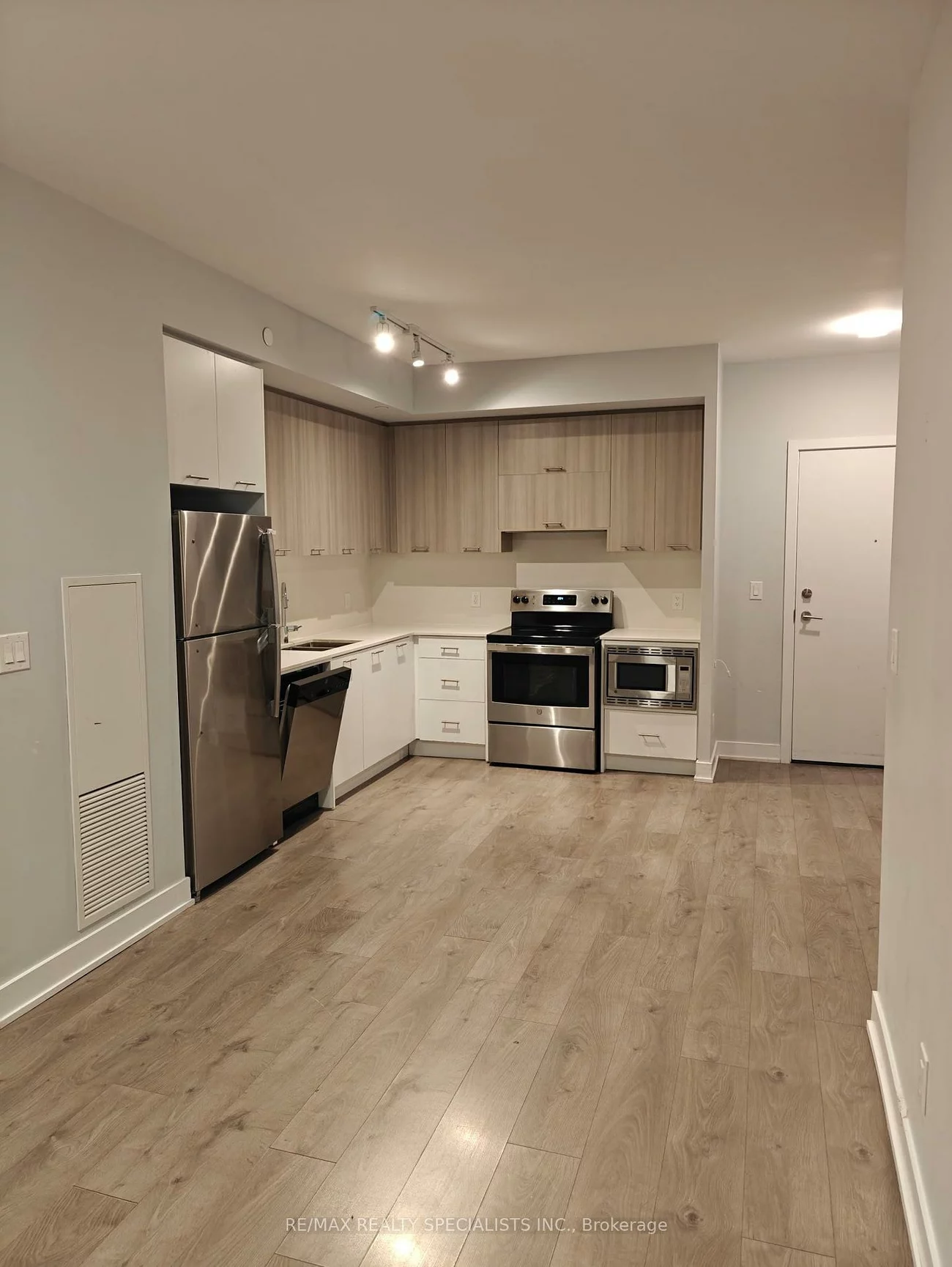 180, Veterans, Northwest Brampton, Brampton