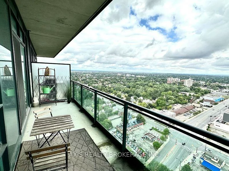 100, John, Downtown Brampton, Brampton