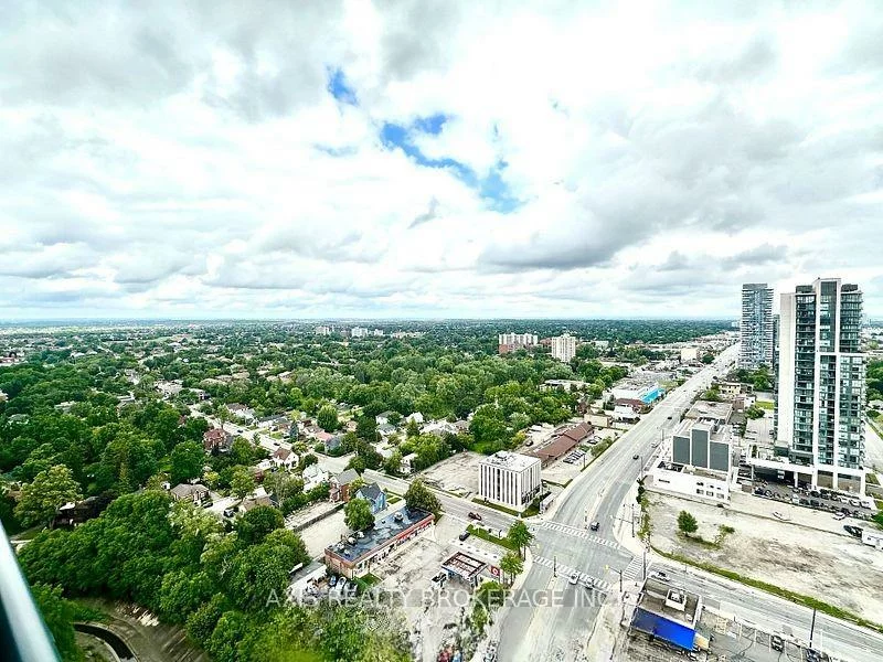 100, John, Downtown Brampton, Brampton