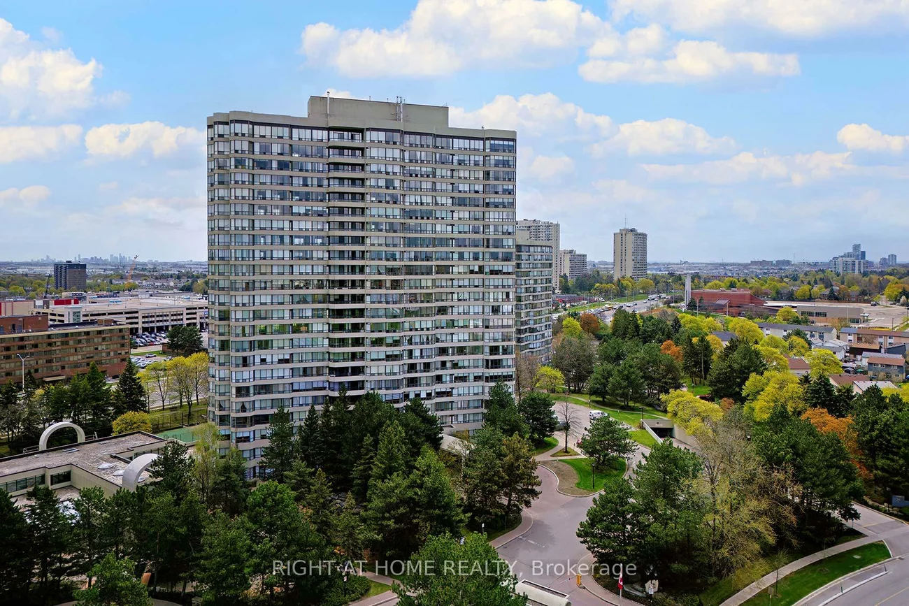 24, Hanover, Queen Street Corridor, Brampton