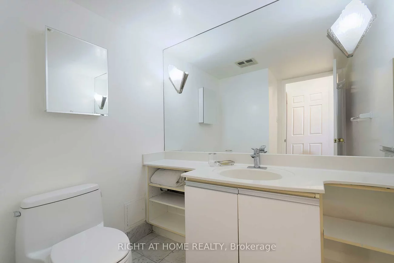 24, Hanover, Queen Street Corridor, Brampton