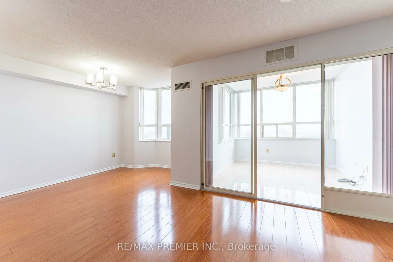 30, Malta, Fletcher's Creek South, Brampton