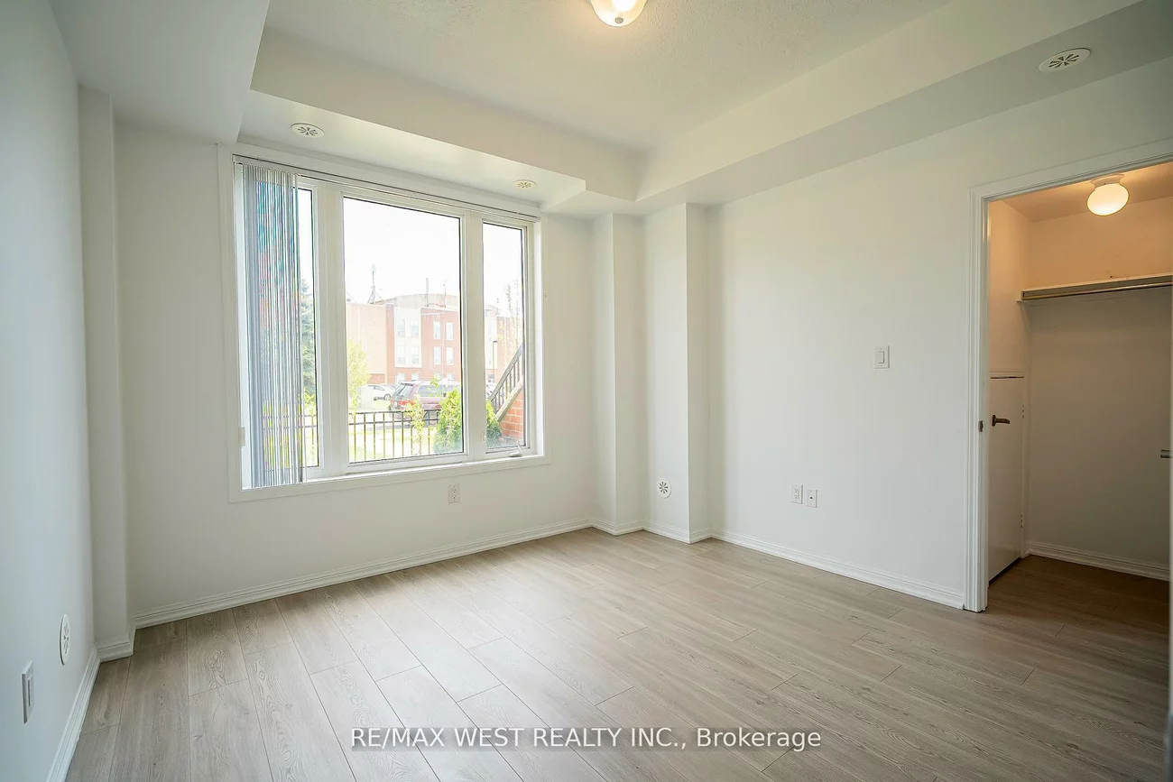 250, Sunny Meadow, Sandringham-Wellington, Brampton