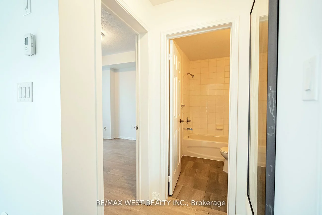 250, Sunny Meadow, Sandringham-Wellington, Brampton