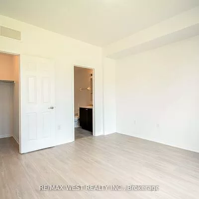 250, Sunny Meadow, Sandringham-Wellington, Brampton