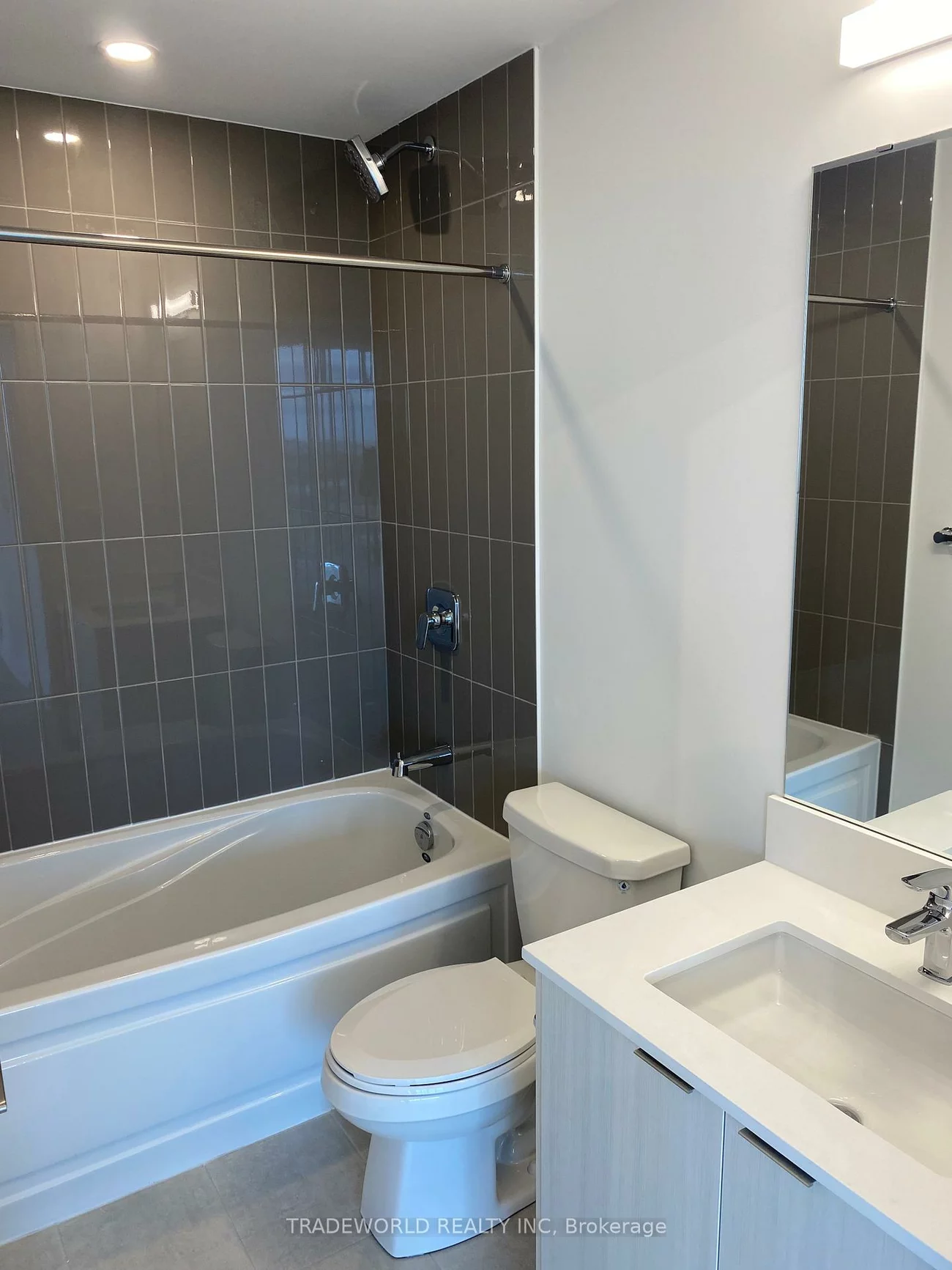 225, Malta, Fletcher's Creek South, Brampton