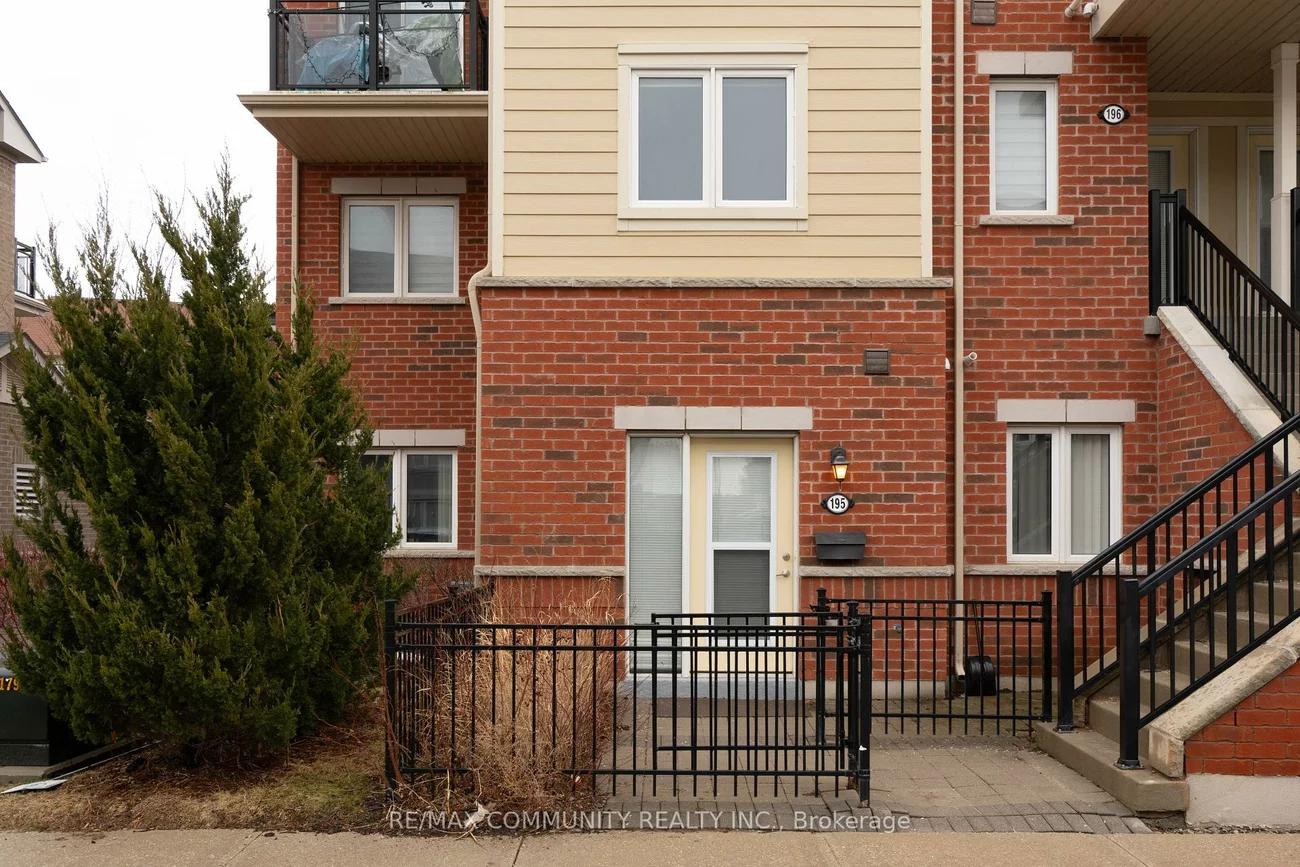 250, Sunny Meadow, Sandringham-Wellington, Brampton