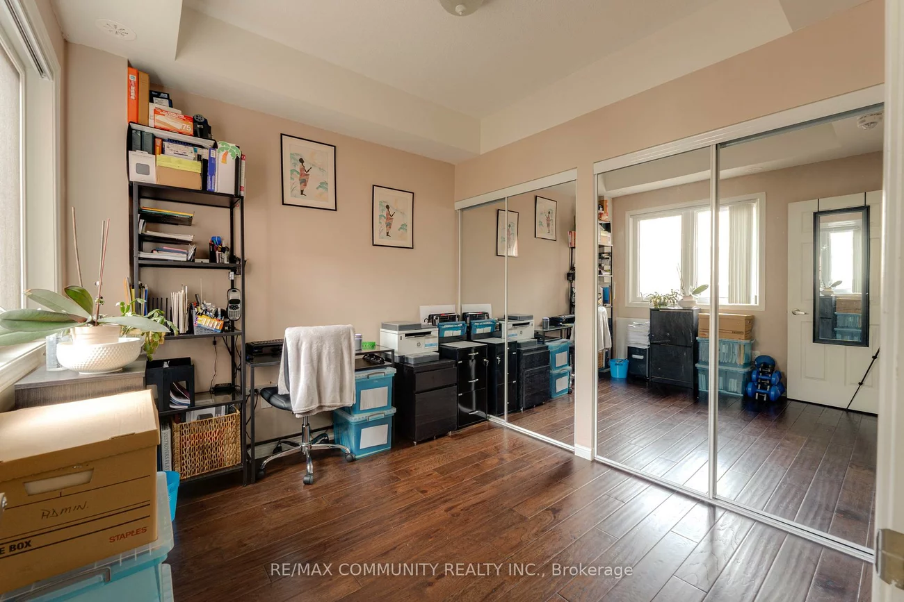 250, Sunny Meadow, Sandringham-Wellington, Brampton