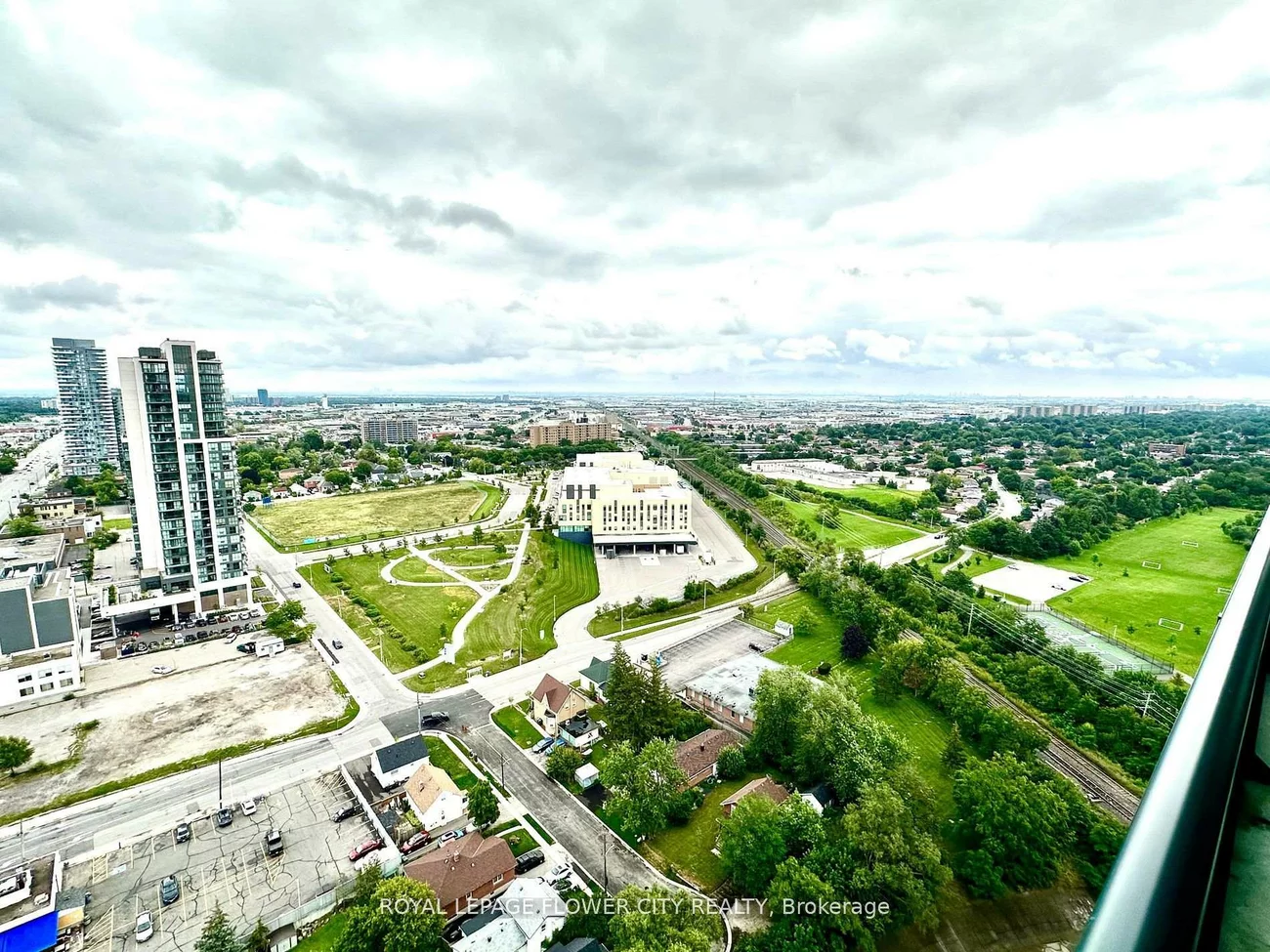 100, John, Downtown Brampton, Brampton