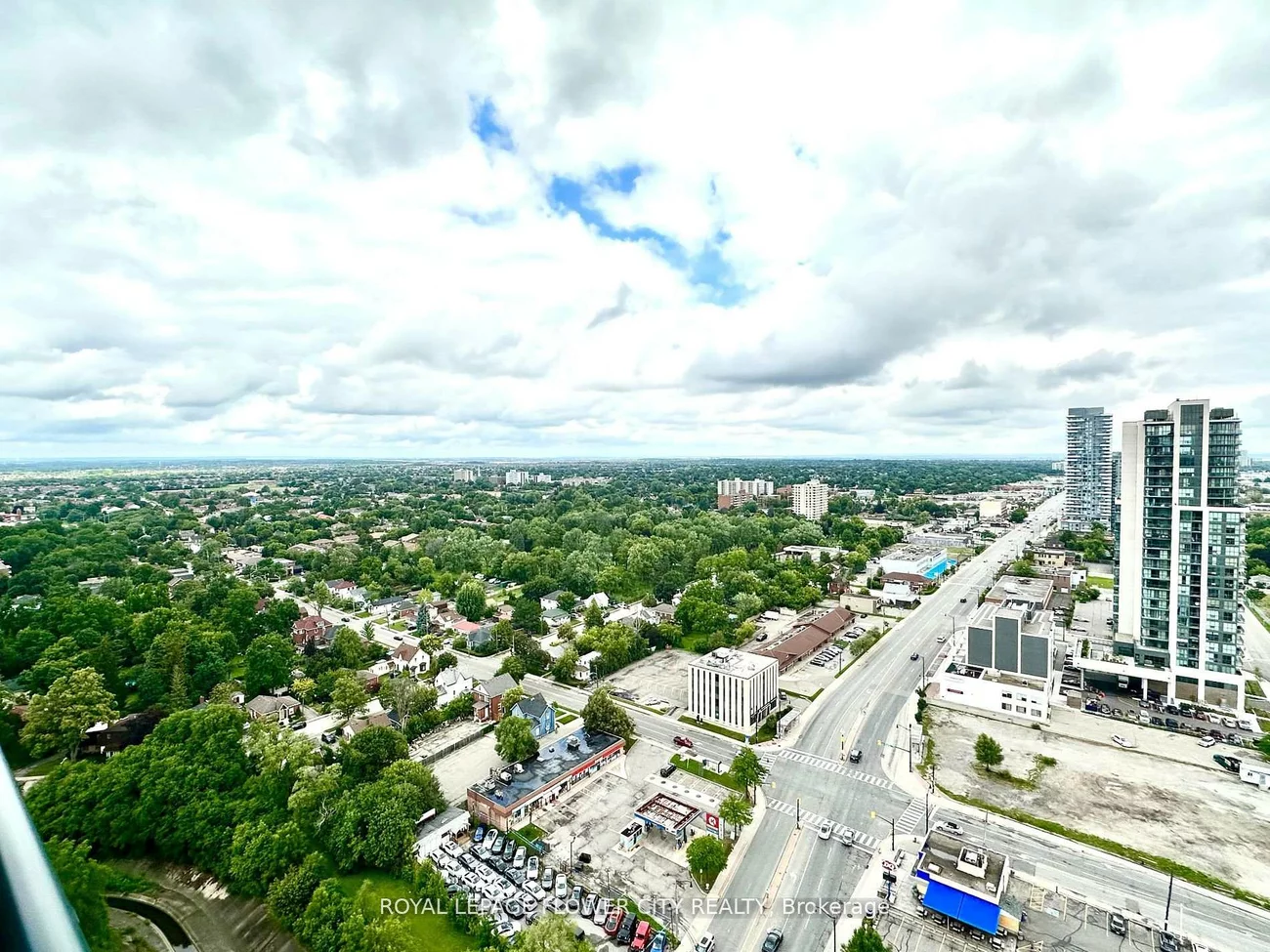 100, John, Downtown Brampton, Brampton