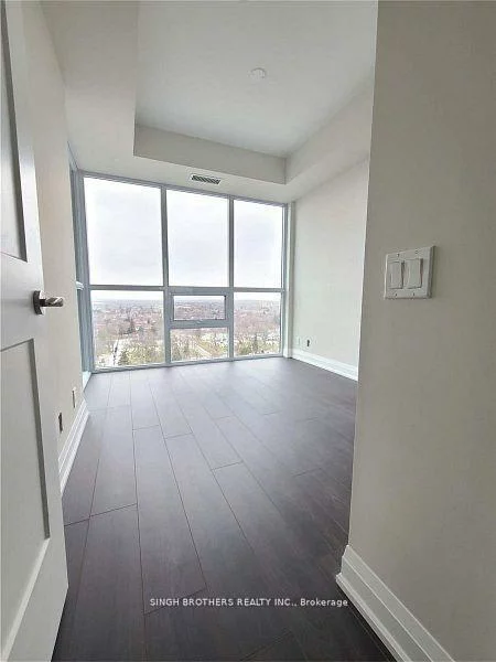 15, Lynch, Downtown Brampton, Brampton