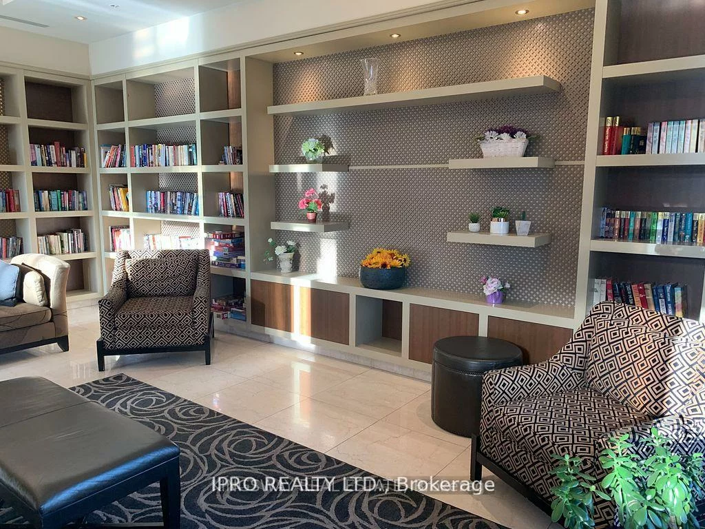100, John, Downtown Brampton, Brampton