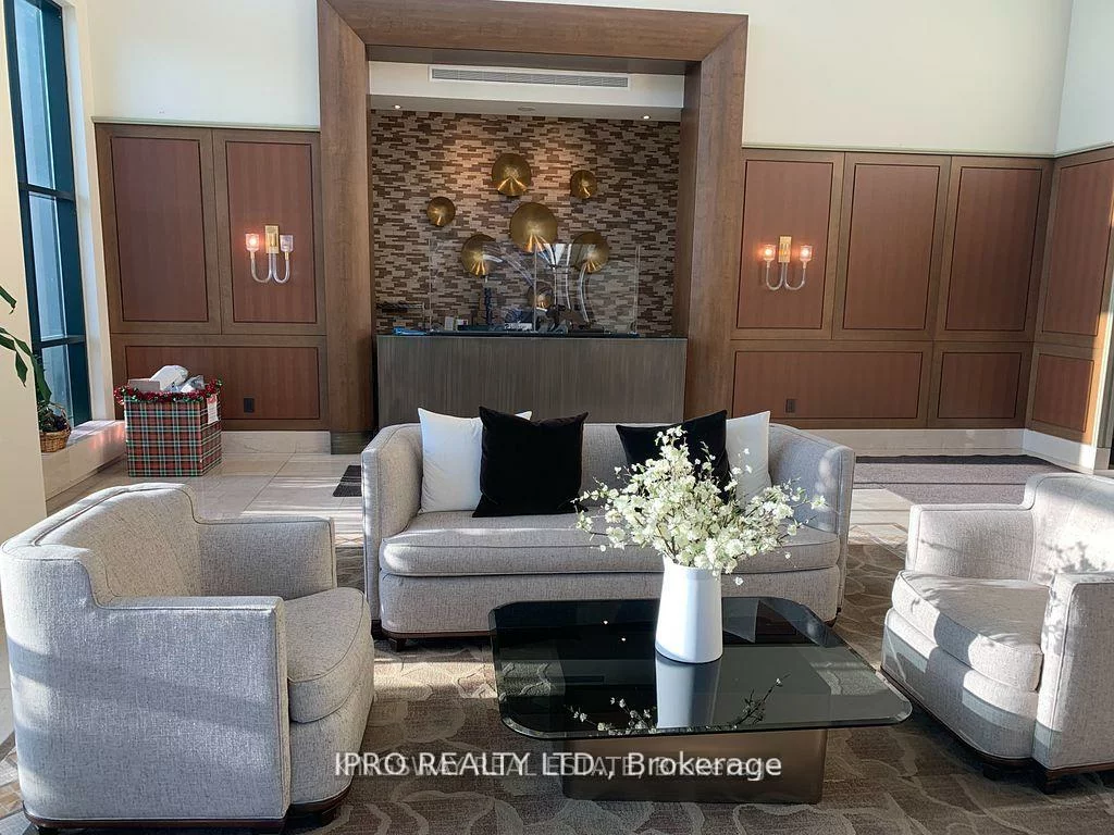 100, John, Downtown Brampton, Brampton