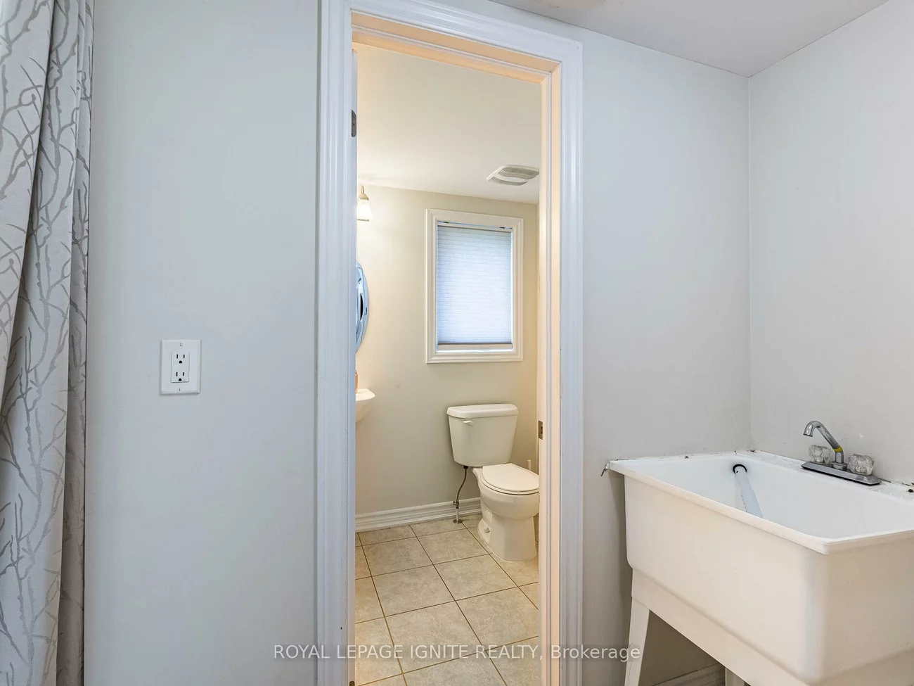 37, Aspen Hills, Credit Valley, Brampton
