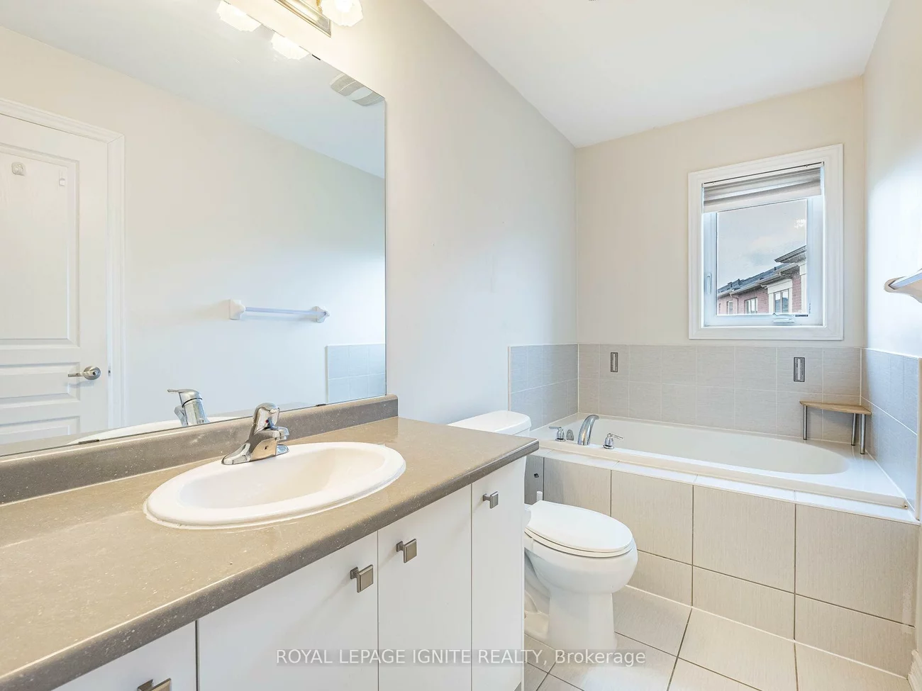 37, Aspen Hills, Credit Valley, Brampton