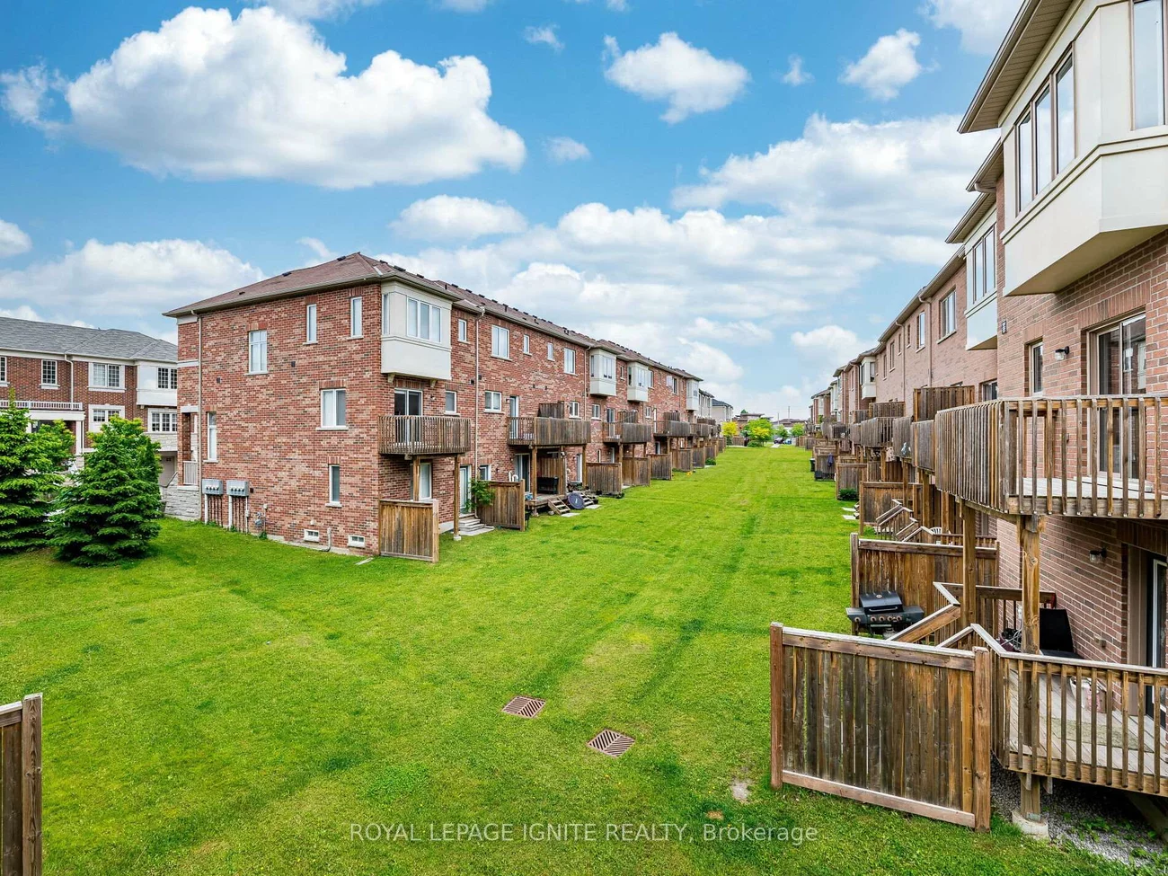 37, Aspen Hills, Credit Valley, Brampton