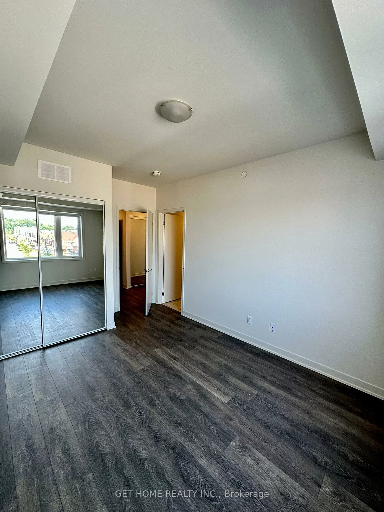 62, Sky Harbour, Brampton West, Brampton