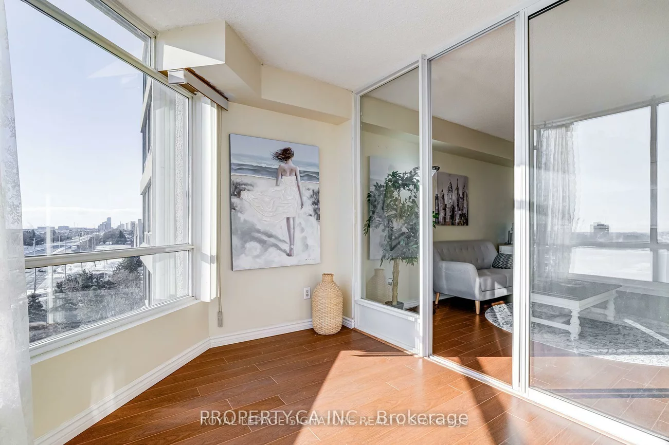 26, Hanover, Queen Street Corridor, Brampton