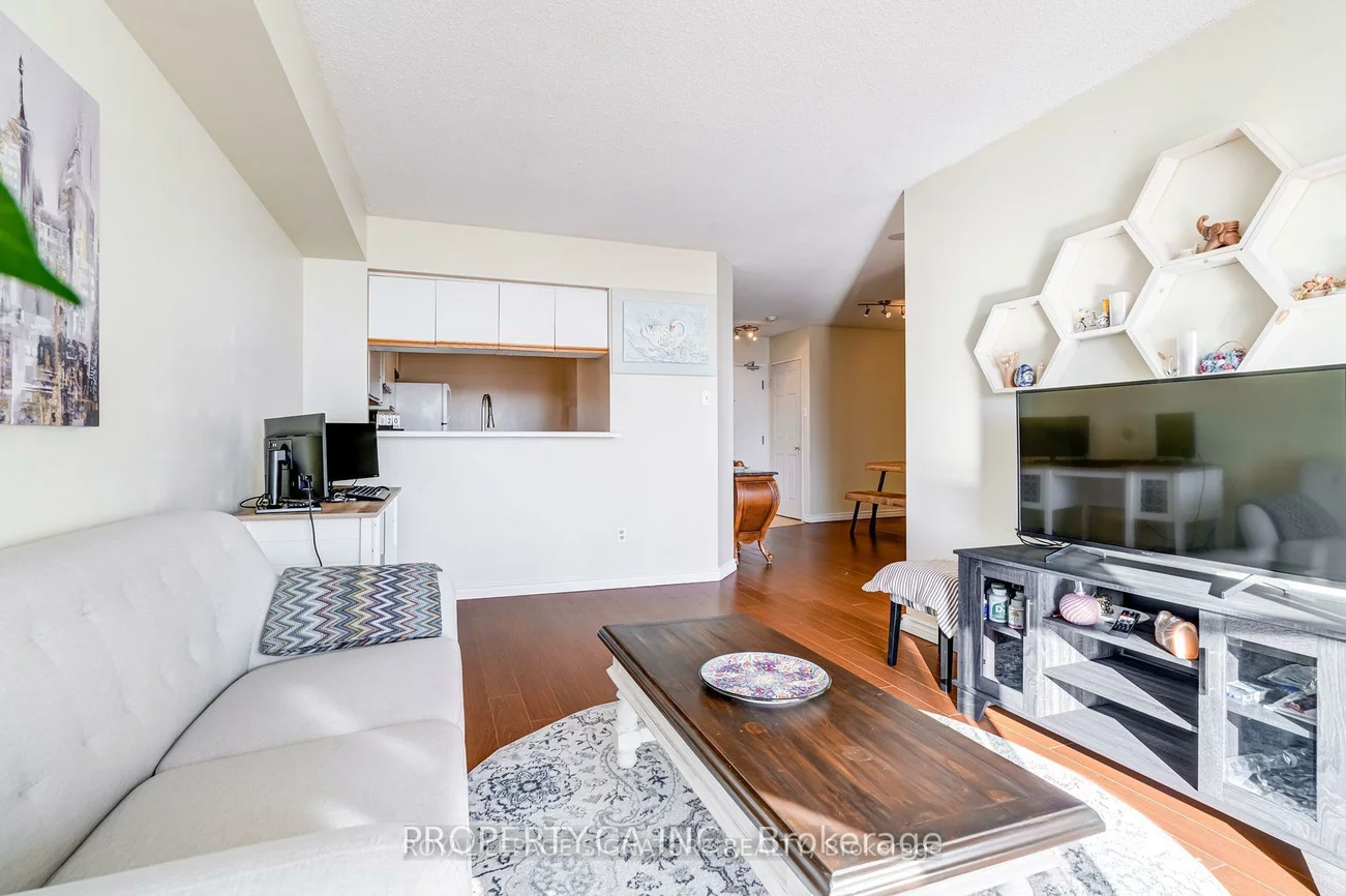 26, Hanover, Queen Street Corridor, Brampton