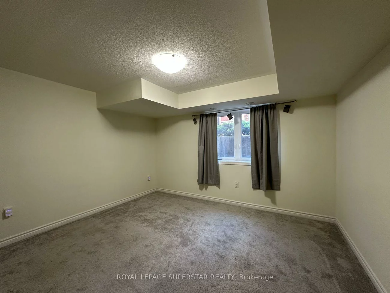 230, Lagerfeld, Northwest Brampton, Brampton