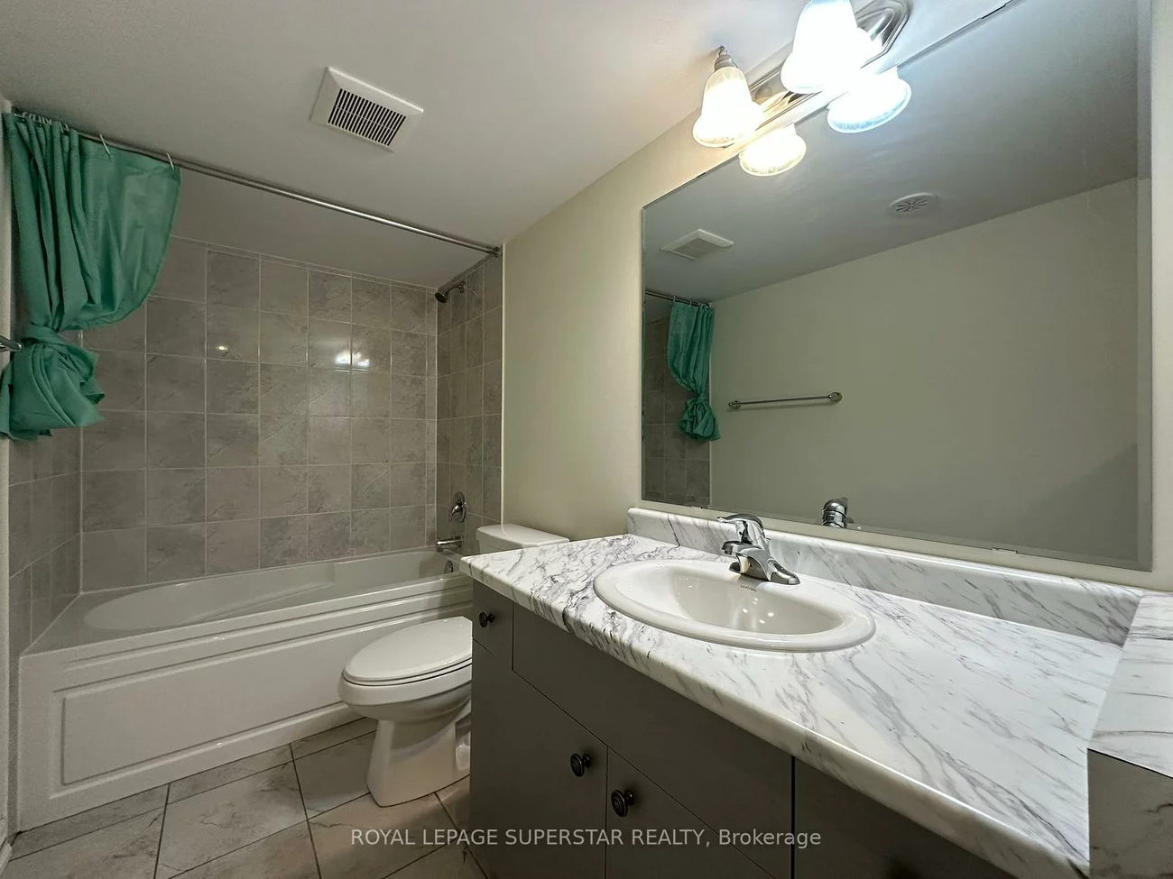 230, Lagerfeld, Northwest Brampton, Brampton