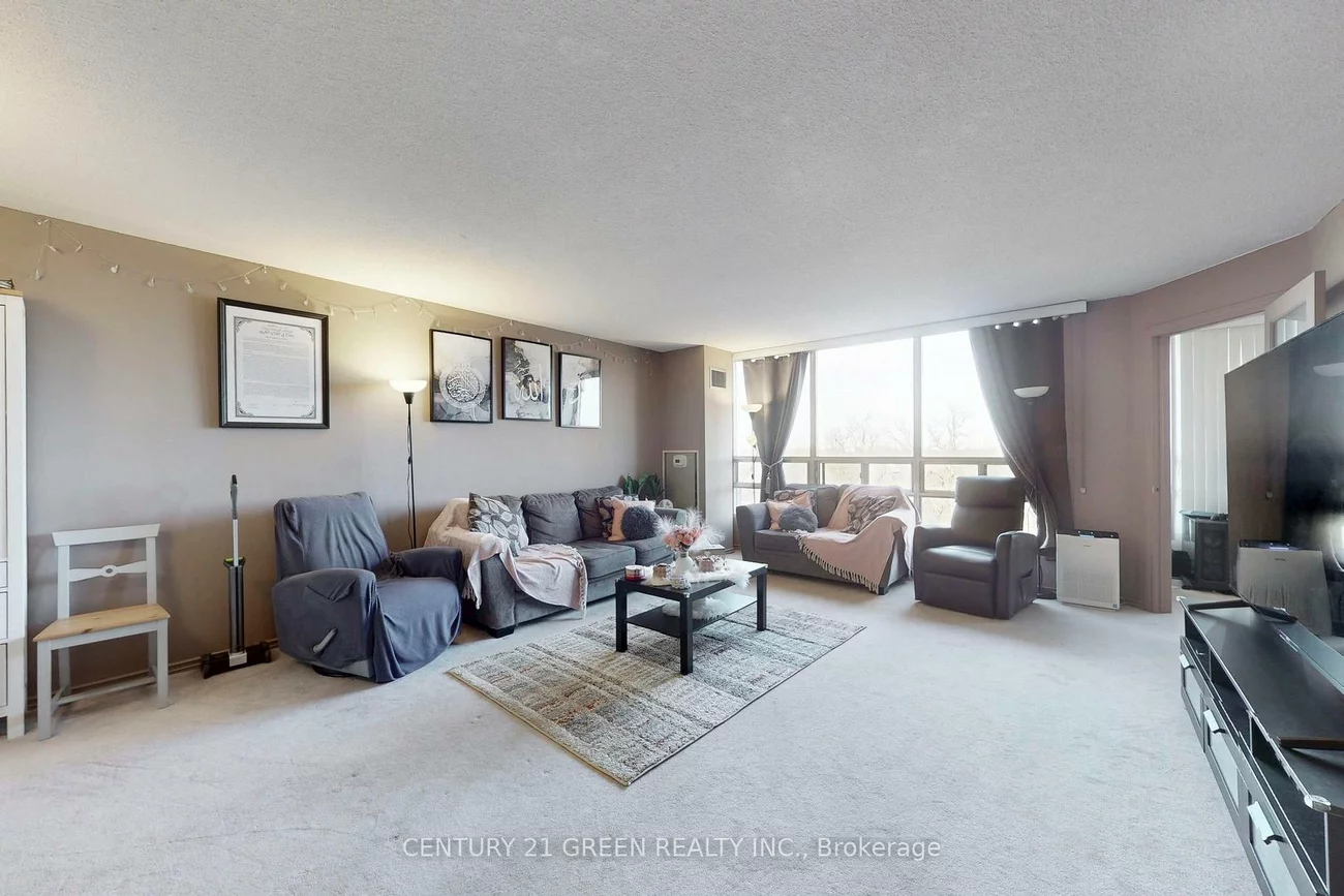 310, Mill, Brampton South, Brampton