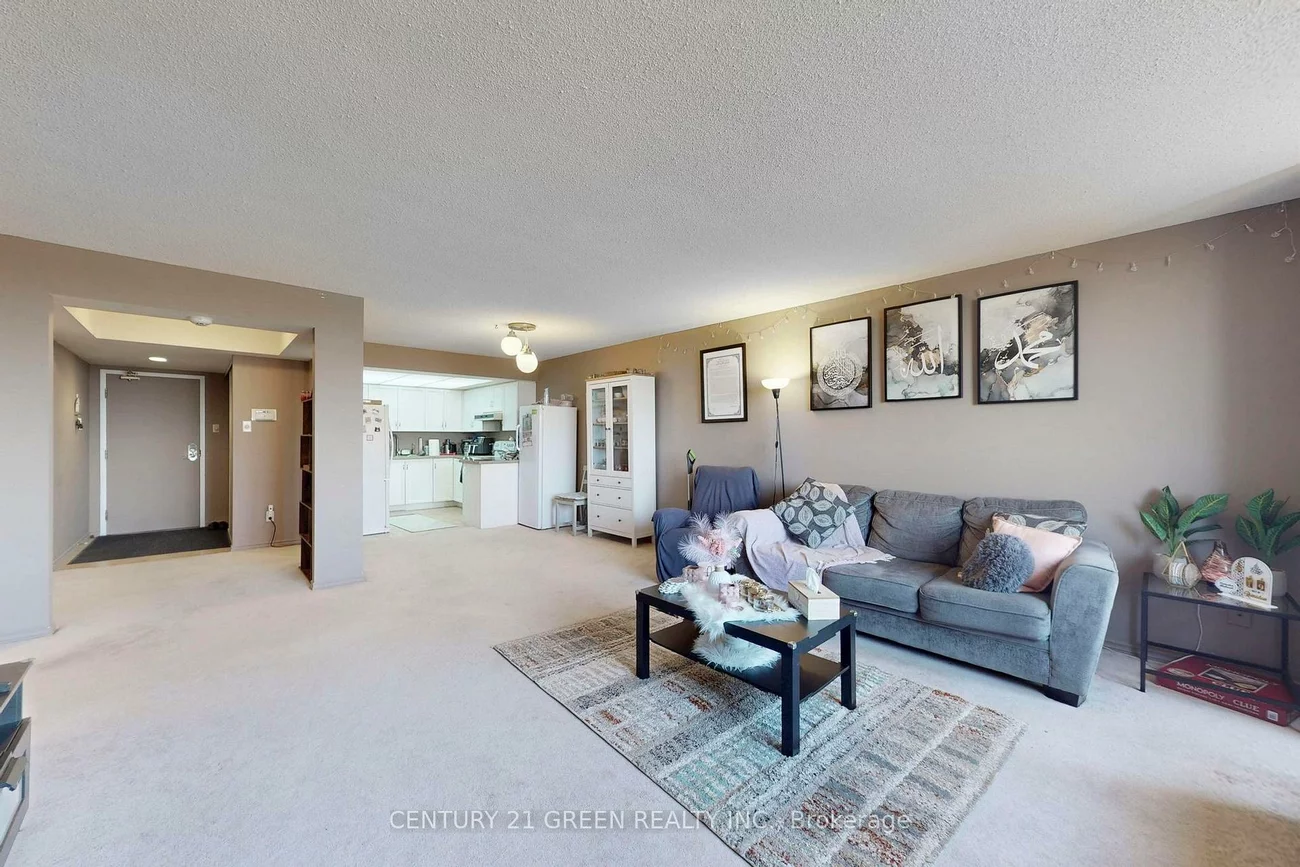 310, Mill, Brampton South, Brampton