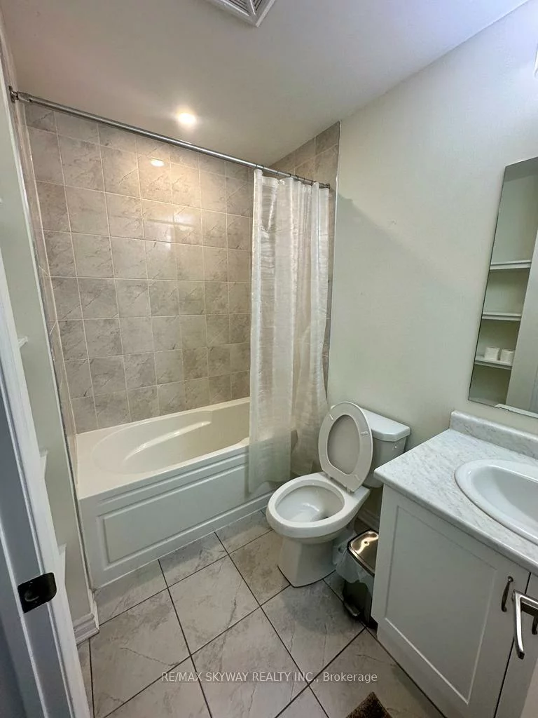 200, Lagerfeld, Northwest Brampton, Brampton