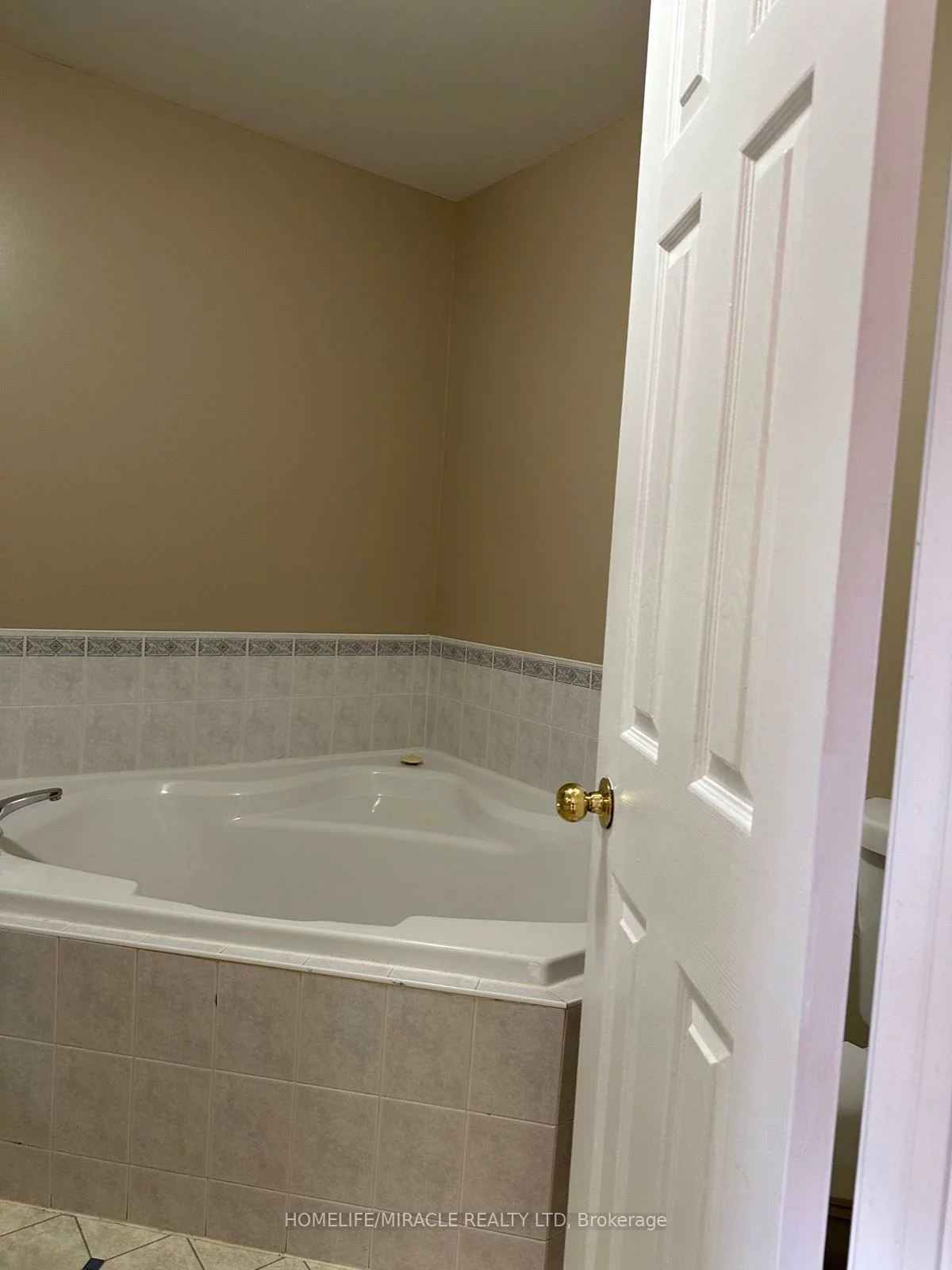 6, Sinclair, Brampton West, Brampton