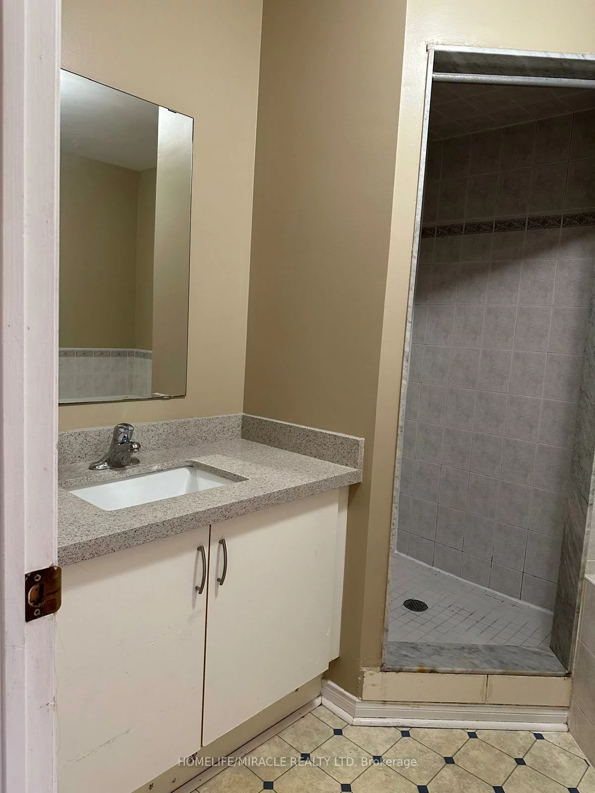 6, Sinclair, Brampton West, Brampton