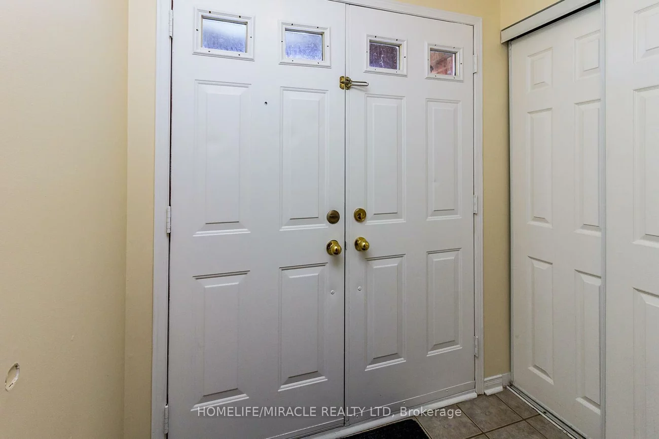6, Sinclair, Brampton West, Brampton