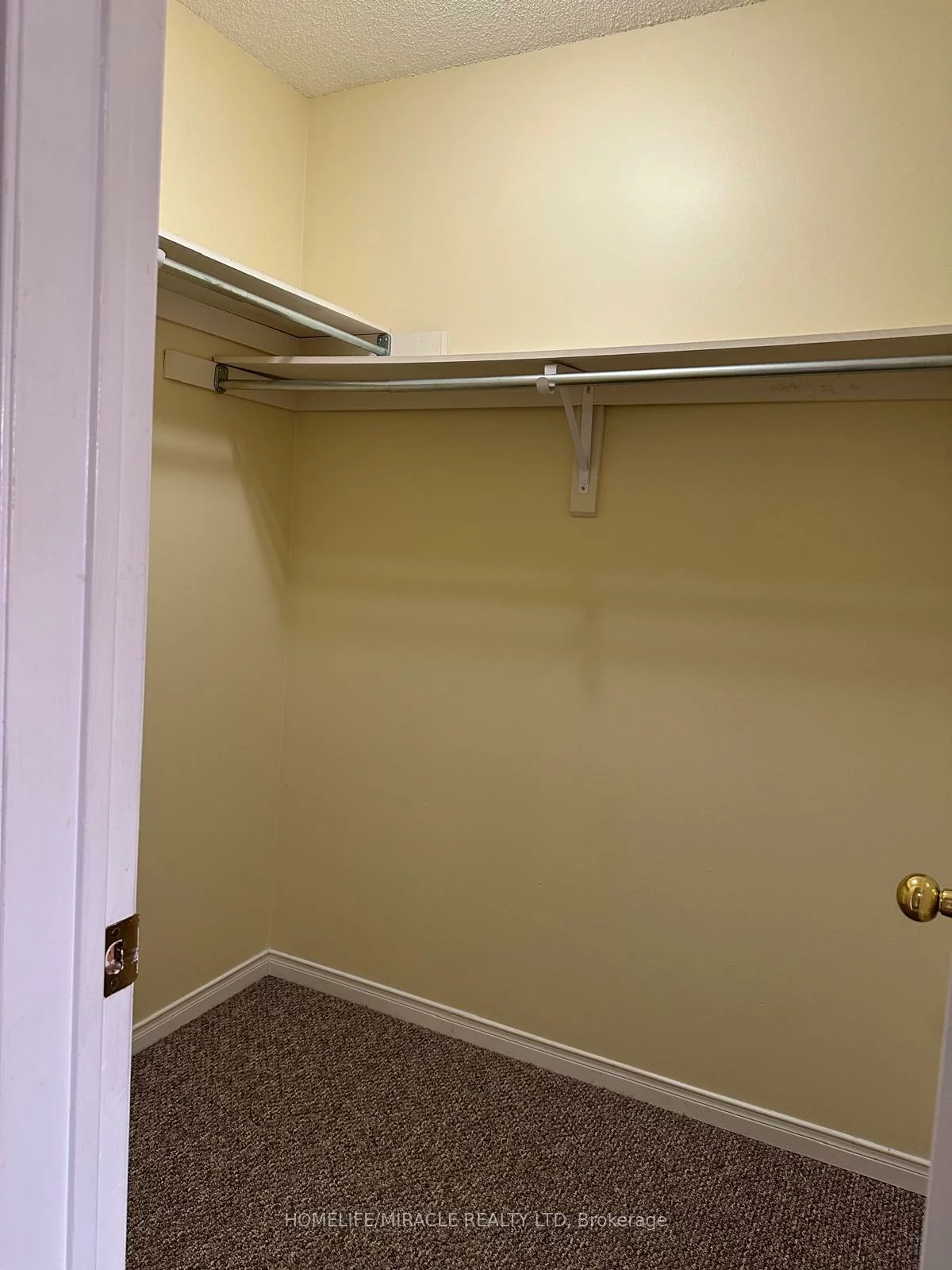6, Sinclair, Brampton West, Brampton